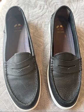 Cole Haan Women's Black Pebbled Leather Penny Loafer; Sz: 9.5; EUC
